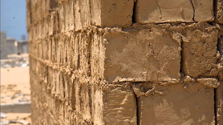 Стены из грунтовых материалов
