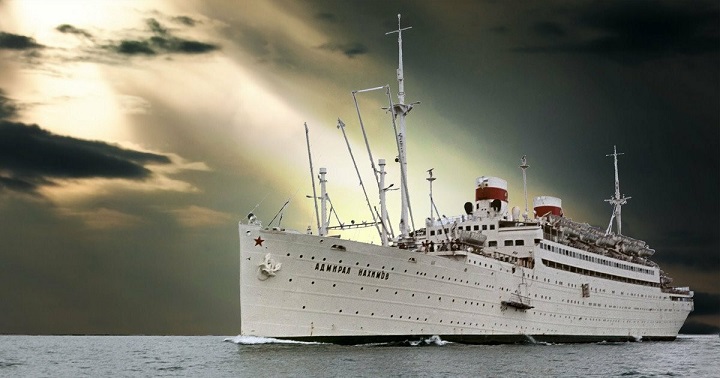 Почему погиб лайнер «Адмирал Нахимов»