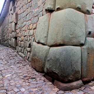 Каменная кладка стен